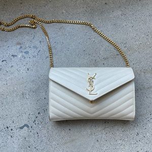 CASSANDRE MATELASSÉ CHAIN WALLET IN GRAIN DE POUDRE EMBOSSED LEATHER WINTER SALE
